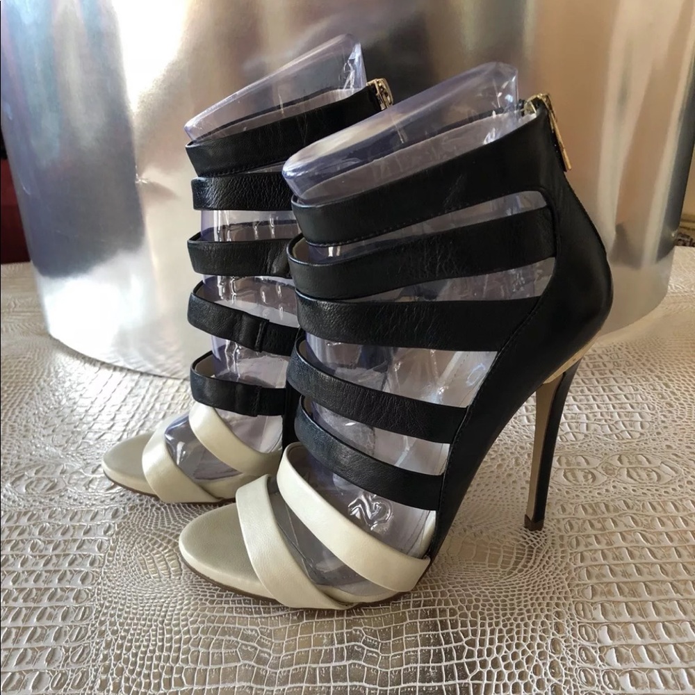 🌹VINTAGE. NEW! Aldo Strappy Leather Heels